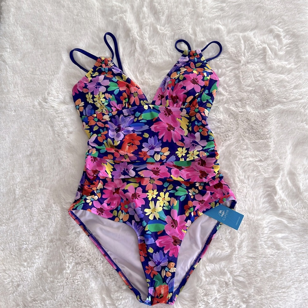 Cupshe Floral O-Ring One Piece Swimsuit – NWT – Size M (34C/36B)